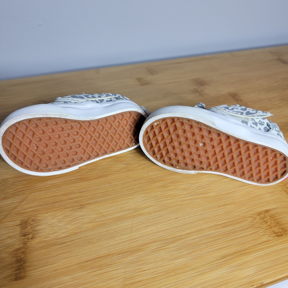 Vans Toddler 3.0 Slip-On V Shark Gray Leopard Print Sneakers 3D Fins 721356 - Picture 6 of 8